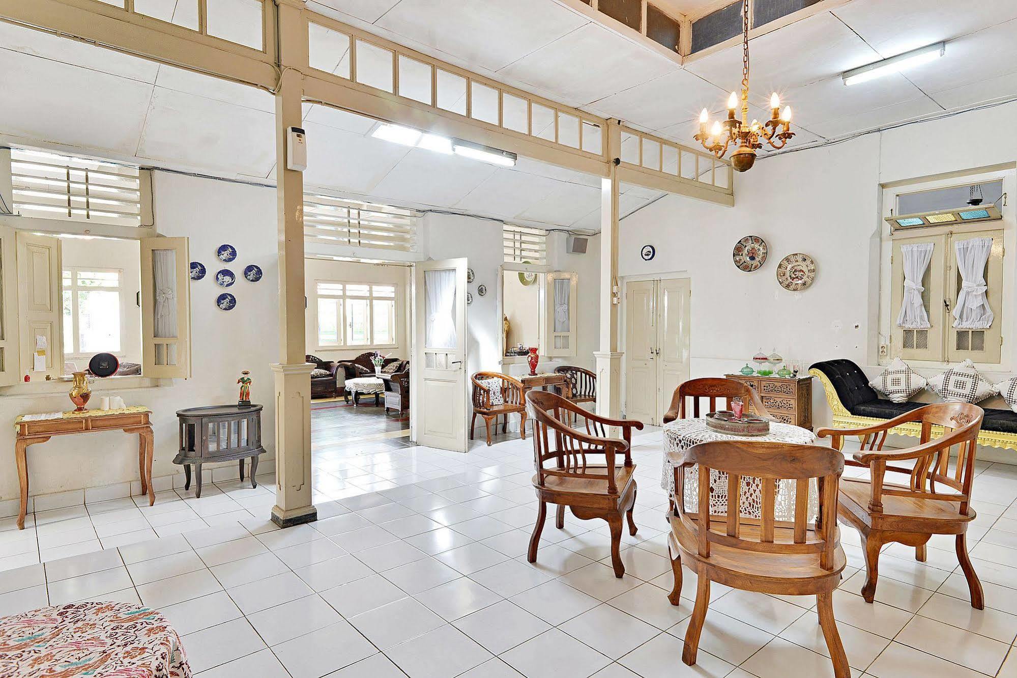 Zen Rooms Panembahan Kraton Yogyakarta Bagian luar foto